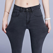 Afbeelding in Gallery-weergave laden, &quot;Siena&quot; Designer-Stretch-Jeans

